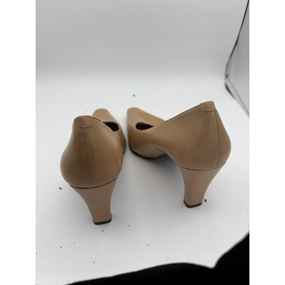 Nine West Shoes Womens Size 7 Beige Square Toe Mid Heel Dress Pumps Classic